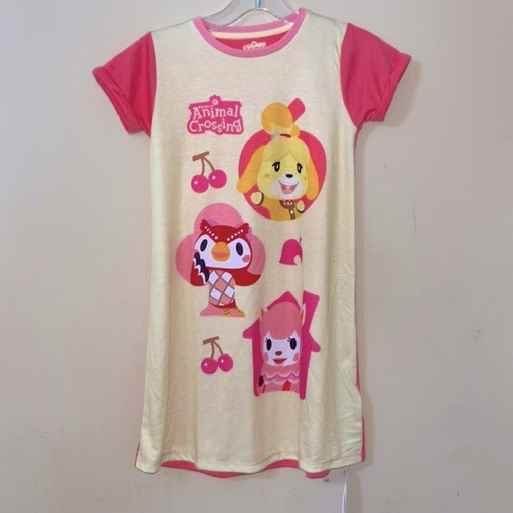 NWT Animal Crossing Pajamas Size 7(6-7 years)